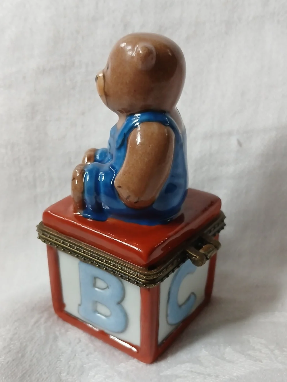 Small Porcelain Hinged Trinket Box With Teddy Bear Sitting On Alphabet Block 3